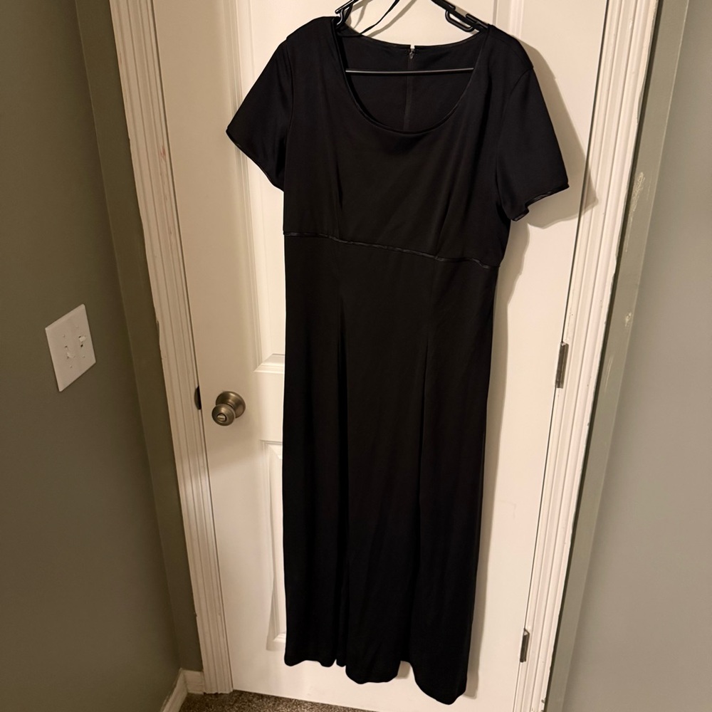Elegant Black Maxi Dress